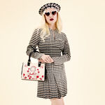 Snow Exclusive White Roses Tote Crossbody Bag LFlifestyle1 view 2